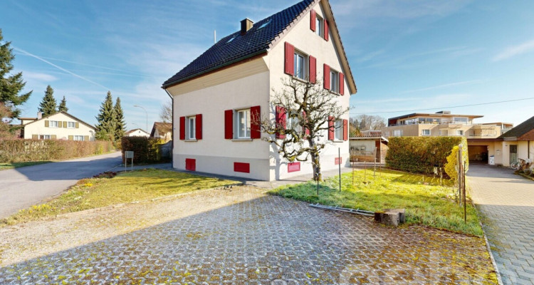 Charmantes 4 Zimmer EFH mit Ausbaupotenzial auf 732m2 Grundstück image 1