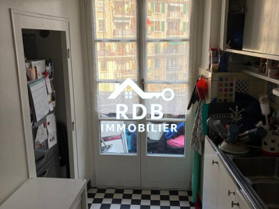 Appartement de 5 pièces au 2ème étage situé à Genève 1203 image 7