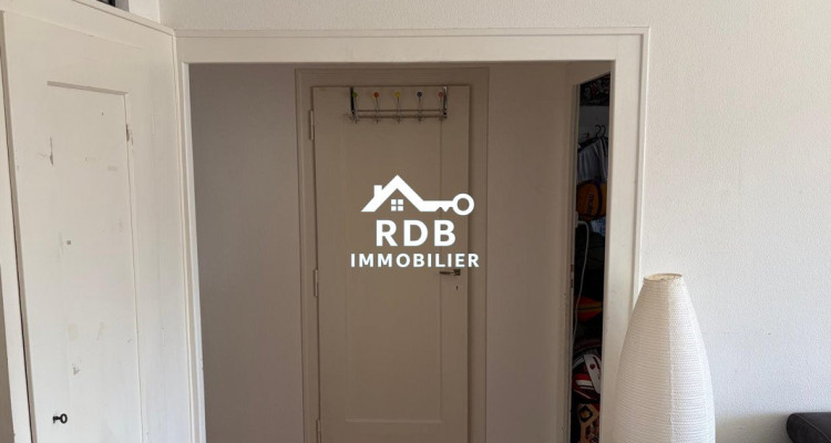 Appartement de 5 pièces au 2ème étage situé à Genève 1203 image 8