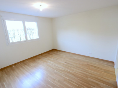 Appartement de 3.5 pièces au rez-de-chaussée avec jardin image 5