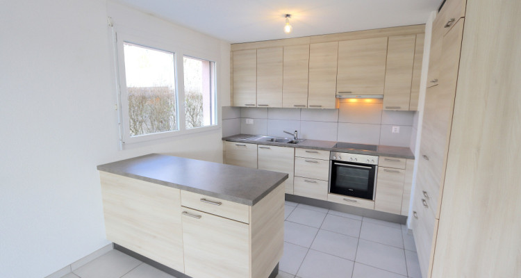 Appartement de 3.5 pièces au rez-de-chaussée avec jardin image 4