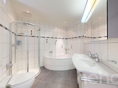 Wohntraum mit Panorama, Wintergarten und Terrasse image 10