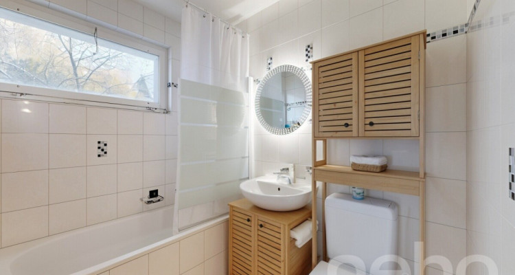 Appartement avec jardin privatif et piscine en copropriété image 12