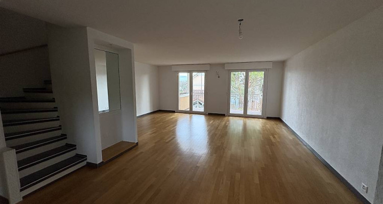 Duplex 4,5p à Chavannes des bois à 3500fr 160m2 image 1