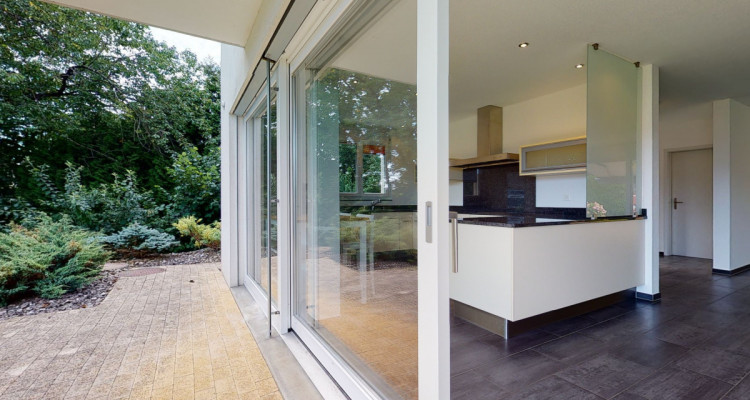 Charmantes Haus in Reinach mit weitläufigem Grundstück image 6