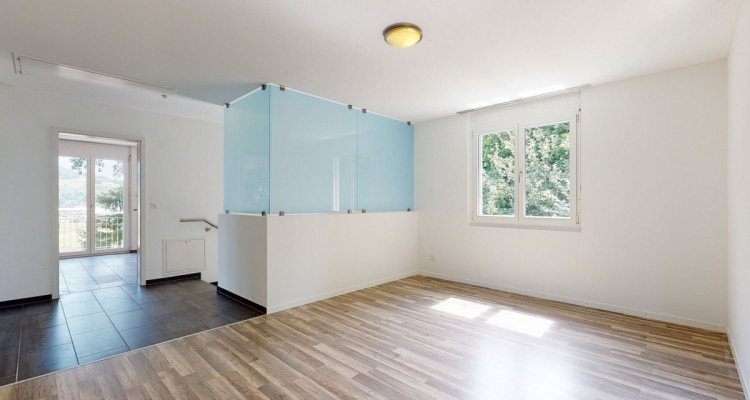 Charmantes Haus in Reinach mit weitläufigem Grundstück image 7