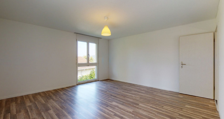 Charmantes Haus in Reinach mit weitläufigem Grundstück image 12