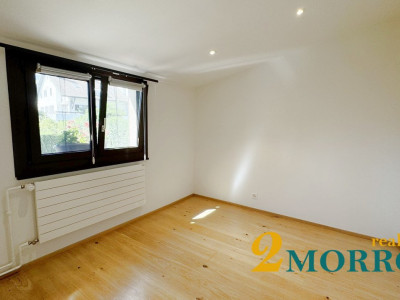 Belle villa individuelle entièrement rénovée avec piscine et jardin  image 11