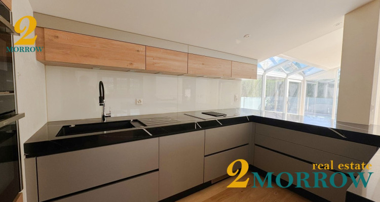 Belle villa individuelle entièrement rénovée avec piscine et jardin  image 8