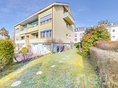 Maisonette-Dachwohnung mit drei Balkonen und eigenem Gartenanteil image 2