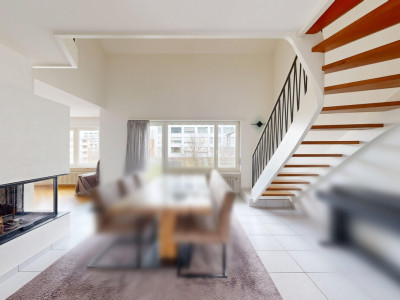 Maisonette-Dachwohnung mit drei Balkonen und eigenem Gartenanteil image 3