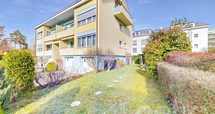 Maisonette-Dachwohnung mit drei Balkonen und eigenem Gartenanteil image 2