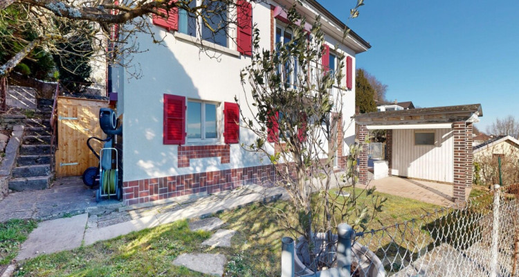 Rare sur le marché: maison individuelle avec vue lac panoramique image 12