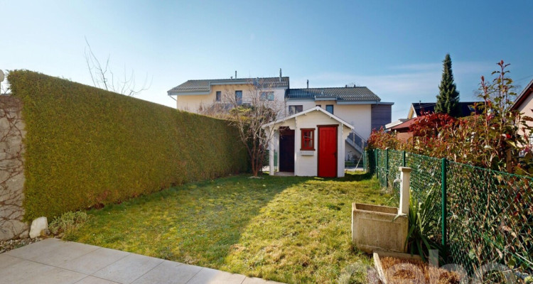 Maison familiale soignée dans un quartier calme à Echallens image 4