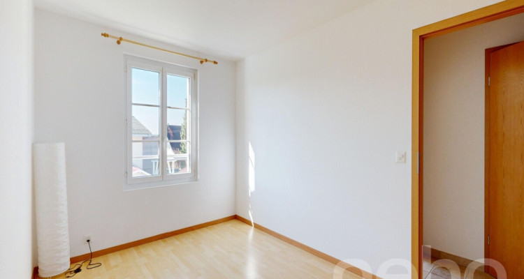 Maison familiale soignée dans un quartier calme à Echallens image 12