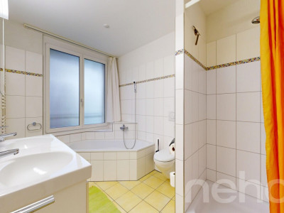 Attraktives Familienhaus mit Garten und direktem TG-Zugang image 9