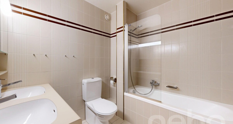 Sérénité face à un champ image 11