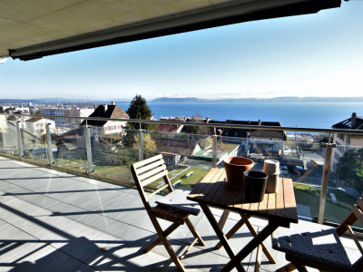 Superbe appartement contemporain avec vue imprenable sur les Alpes et le lac image 1