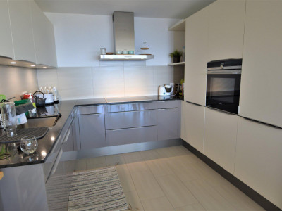 Superbe appartement contemporain avec vue imprenable sur les Alpes et le lac image 5