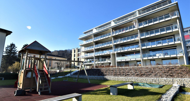 Superbe appartement contemporain avec vue imprenable sur les Alpes et le lac image 10