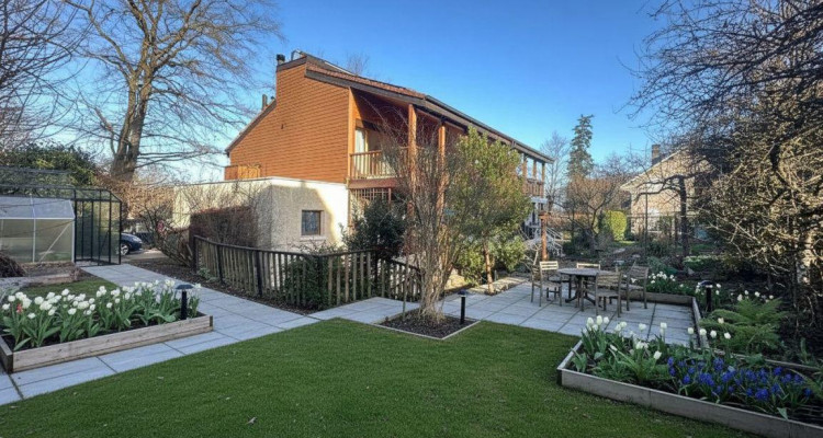 Charmante Maison de 220m², au calme image 2