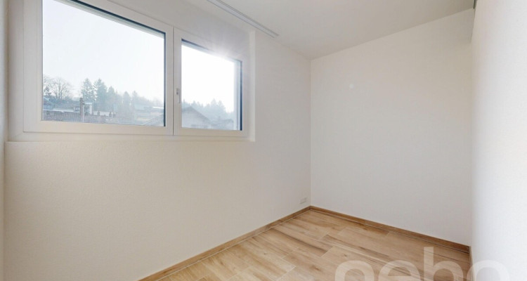 Moderne 3.5-Zimmer-Wohnung mit Balkon und flexiblem Zusatzraum image 7