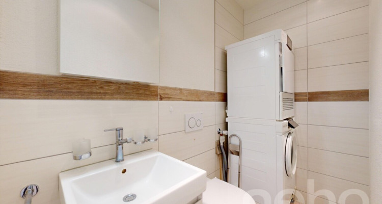 Moderne 3.5-Zimmer-Wohnung mit Balkon und flexiblem Zusatzraum image 9