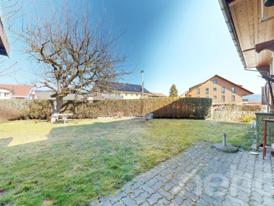 Maison spacieuse à fort potentiel dans un cadre paisible image 12