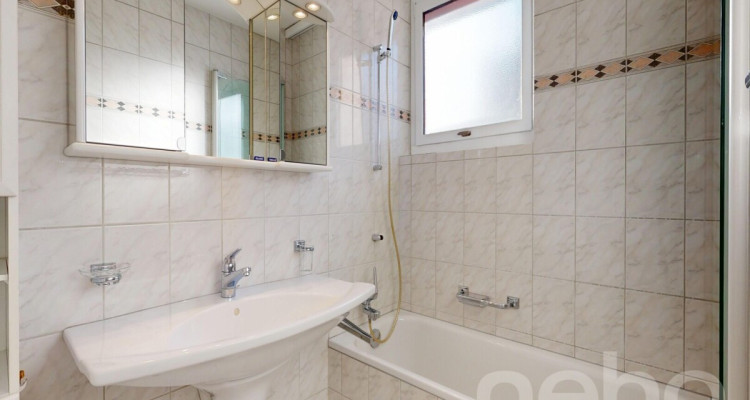 Frisch renovierte Wohnung image 8