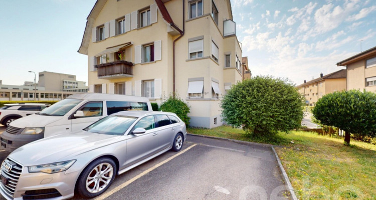 Renovierte 4.5-Zimmer-Wohnung in Zürich-Seebach image 7