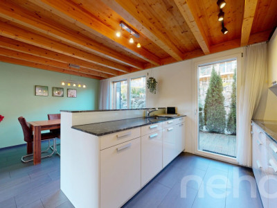 Grosszügige Doppelhaushälfte mit Garten und Terrassen an ruhiger Lage image 4