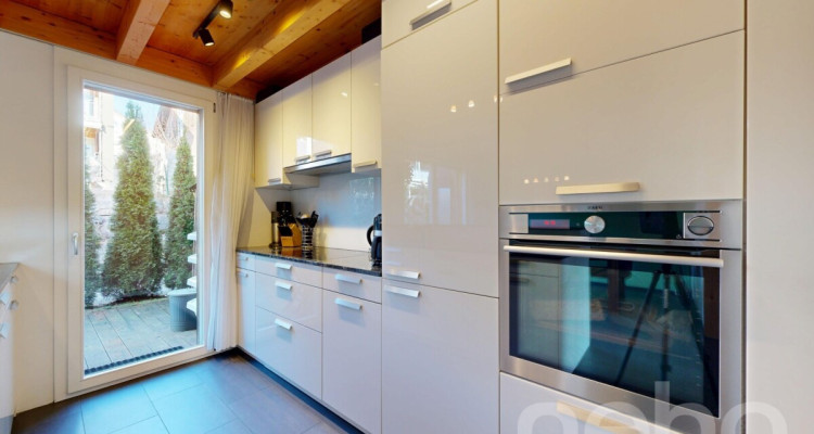 Grosszügige Doppelhaushälfte mit Garten und Terrassen an ruhiger Lage image 5