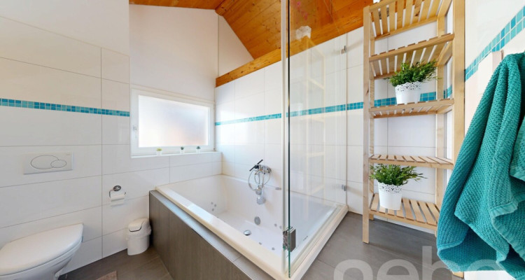 Grosszügige Doppelhaushälfte mit Garten und Terrassen an ruhiger Lage image 9