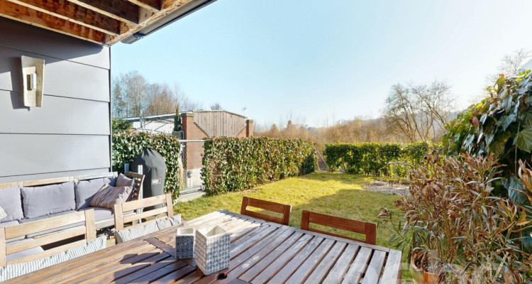 Grosszügige Doppelhaushälfte mit Garten und Terrassen an ruhiger Lage image 12