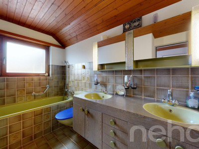 Ruhig gelegenes Einfamilienhaus mit grossem Grundstück und Potenzial image 9