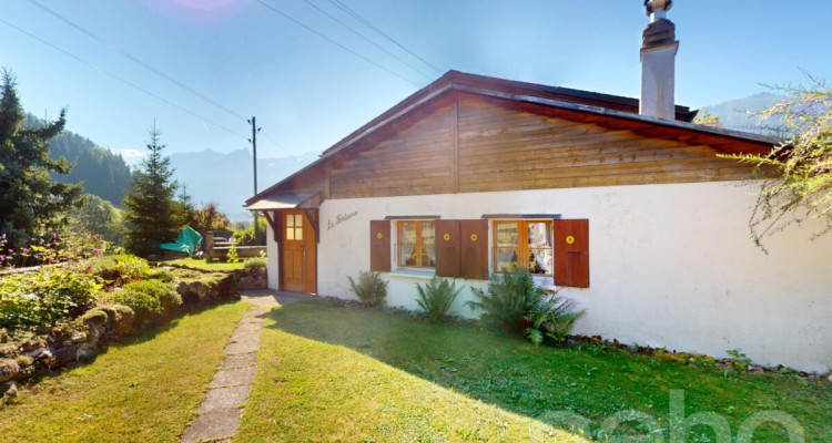 Chalet lumineux avec vue imprenable sur les montagnes image 2