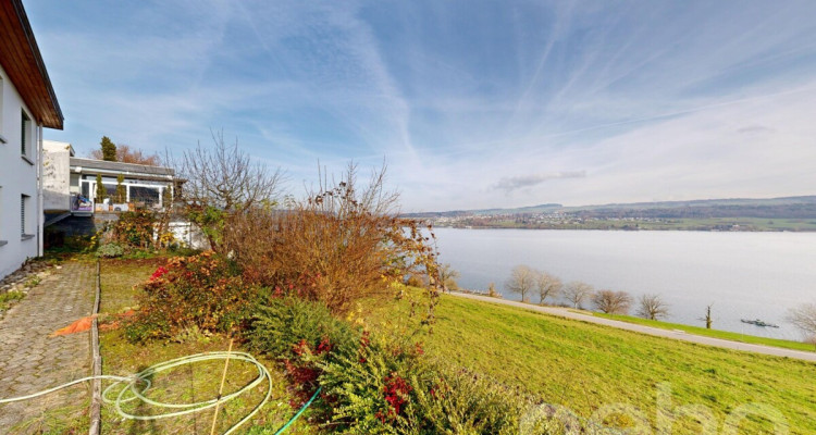 Freistehendes Einfamilienhaus mit traumhafter Seesicht image 3