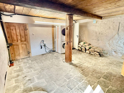 MAGNIFIQUE DUPLEX RÉNOVÉ DE 3.5 PCS + LOCAL/ATELIER -  MASE (MONT-NOBLE) image 9