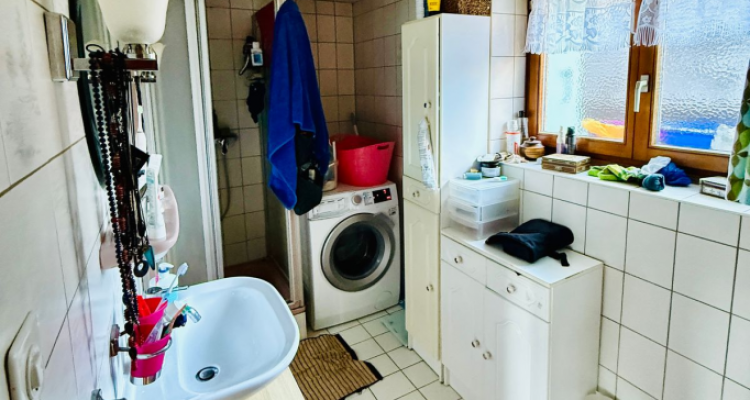 CHALET 4.5 PCES - 122 M2 + NOMBREUSES DÉPENDANCES image 6