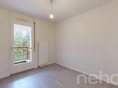 A quelques minutes du lac et de larrêt Tuileries image 12