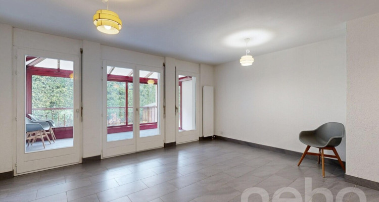 A quelques minutes du lac et de larrêt Tuileries image 4