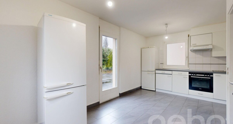 A quelques minutes du lac et de larrêt Tuileries image 8