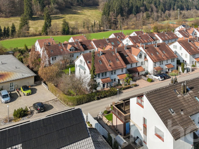 Gepflegtes 5.5-Zimmer-Reihenmittelhaus an in Stallikon image 1