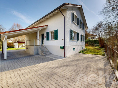 Grosszügiges Einfamilienhaus mit Garten im Zentrum image 1