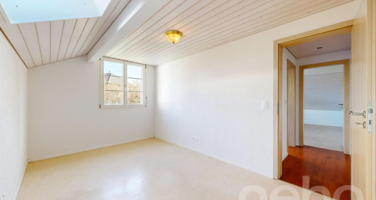 Grosszügiges Einfamilienhaus mit Garten im Zentrum image 9