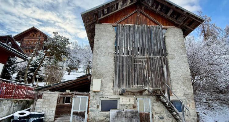 Grange authentique à transformer en habitation !  image 1