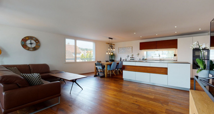 Ländlich gelegene Wohlfühloase im modernen Baustil image 2