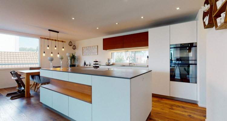 Ländlich gelegene Wohlfühloase im modernen Baustil image 4