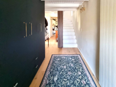 À vendre – Élégant duplex rénové avec jardin privatif à Presinge image 9