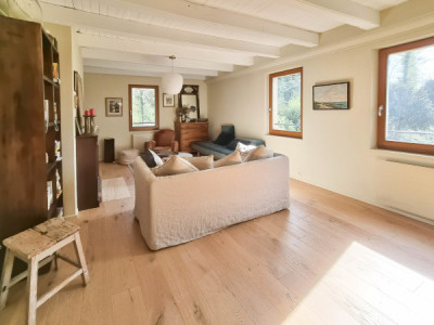 À vendre – Élégant duplex rénové avec jardin privatif à Presinge image 5